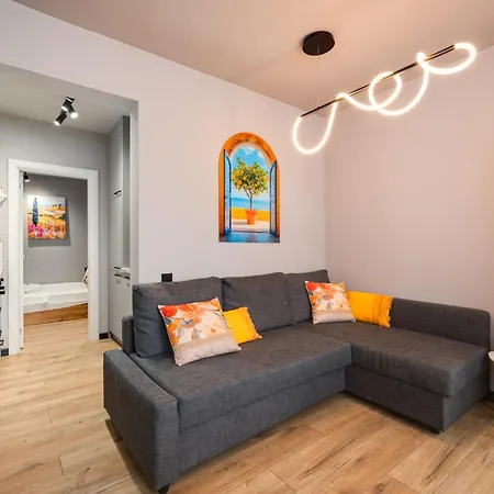 Flats With Style Apartment