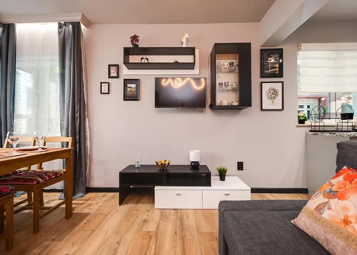 Flats With Style Apartment Warna